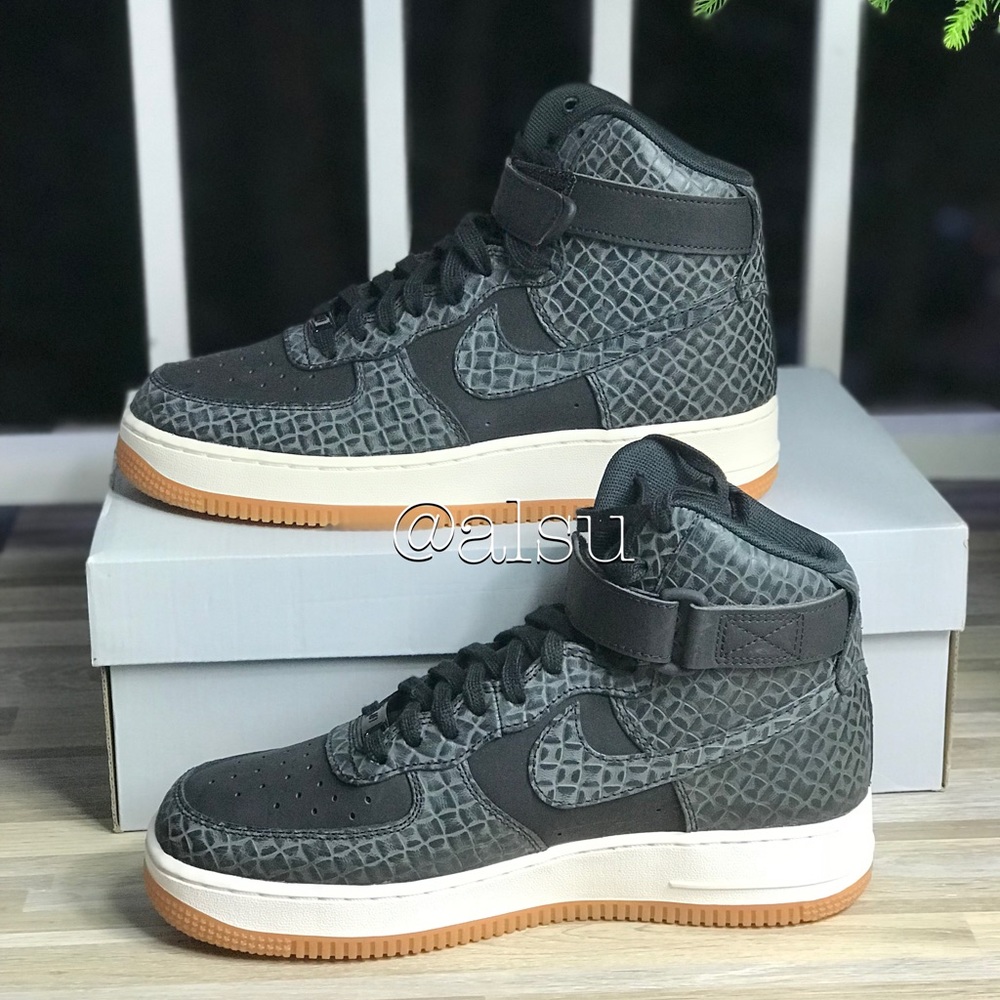 NWT Nike Air Force 1 HI PRM BLACK-gum brawn WMNS - Picture 4 of 8